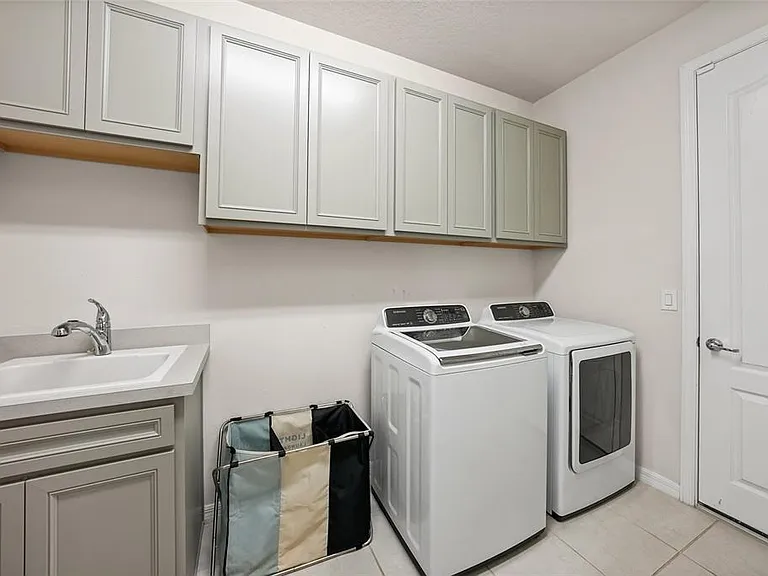 10913 Green Harvest Dr — Photo 32