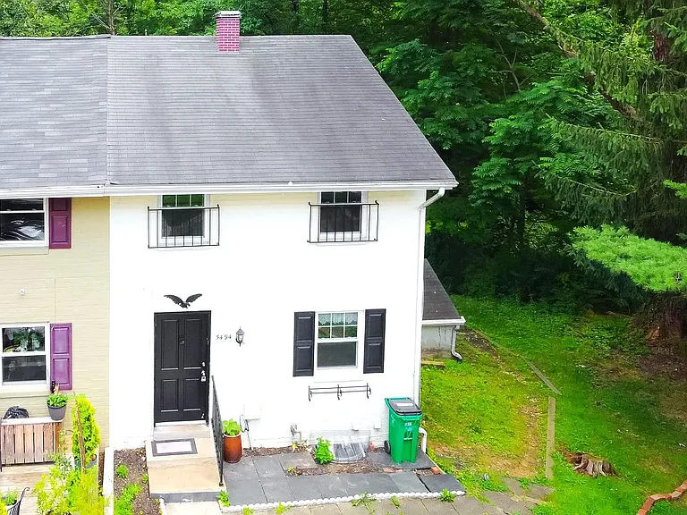 5494 Endicott Ln — Photo 14