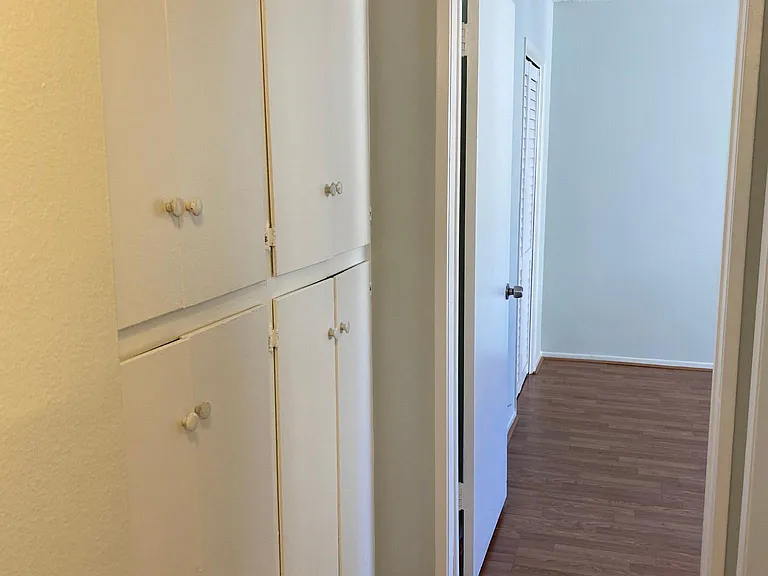 5354 Lindley Ave #305 — Photo 9