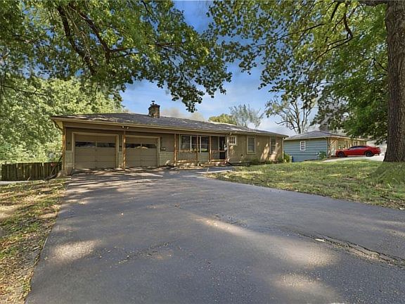 2nd image of 6203 Hedges Ave