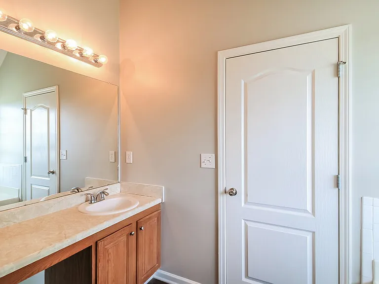 604 Mohawk Cir — Photo 14