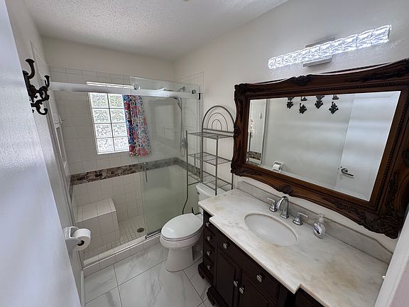 2nd image of 211 Ginger Rd Unit 3