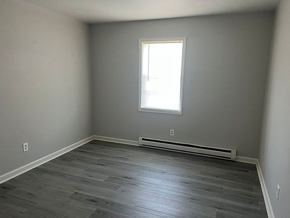 3rd image of 1131-1159 Williford St #1155