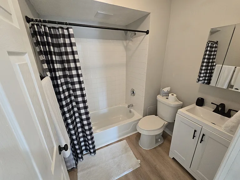 3860 W 18th St #1 — Photo 7