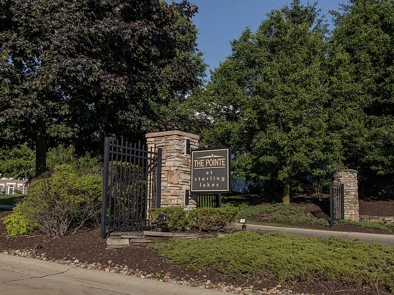 6180 N Pointe Dr — Photo 37