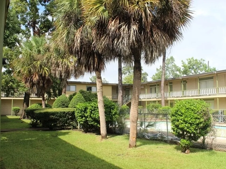Linkwood Garden Apartments