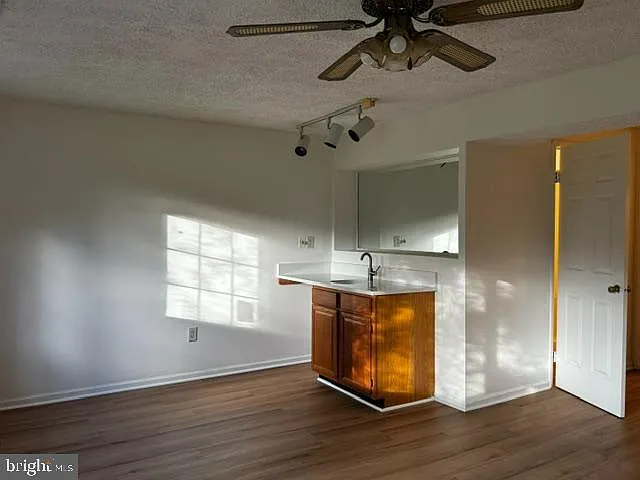 13238 Custom House Ct — Photo 76