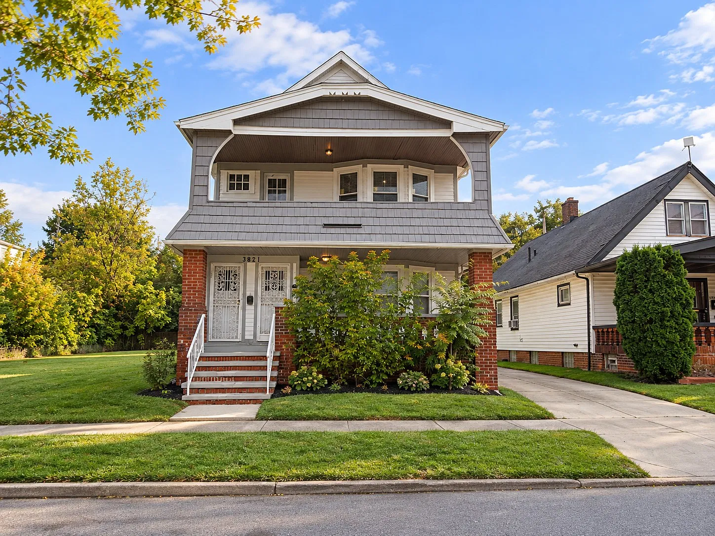 2 bed, $1,100 — Photo 1