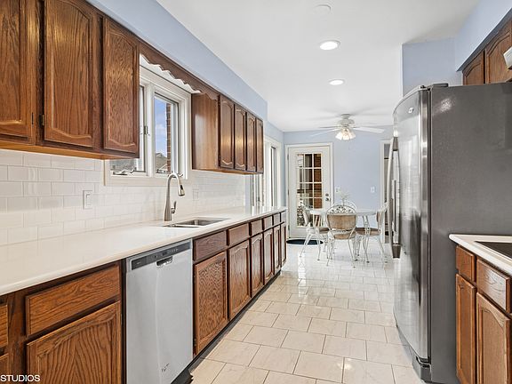5th image of 1537 Kendal Ct