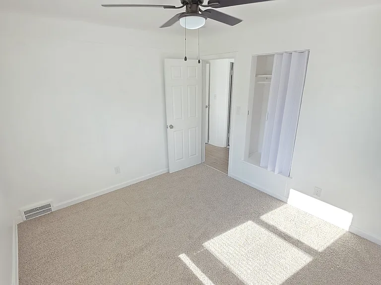 18412 Ferguson St — Photo 14