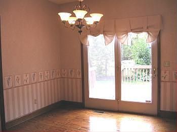 4th image of 736 N Forest Dr