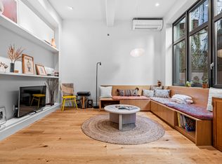 242 S 1st St APT 1F, Brooklyn, NY 11211