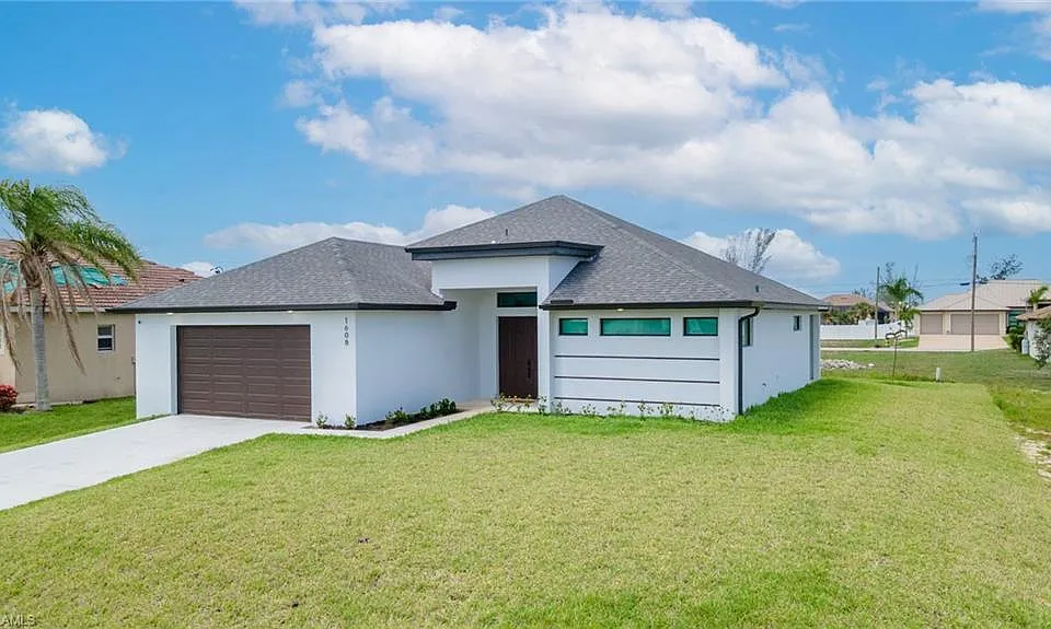 1608 NW 38th Ave