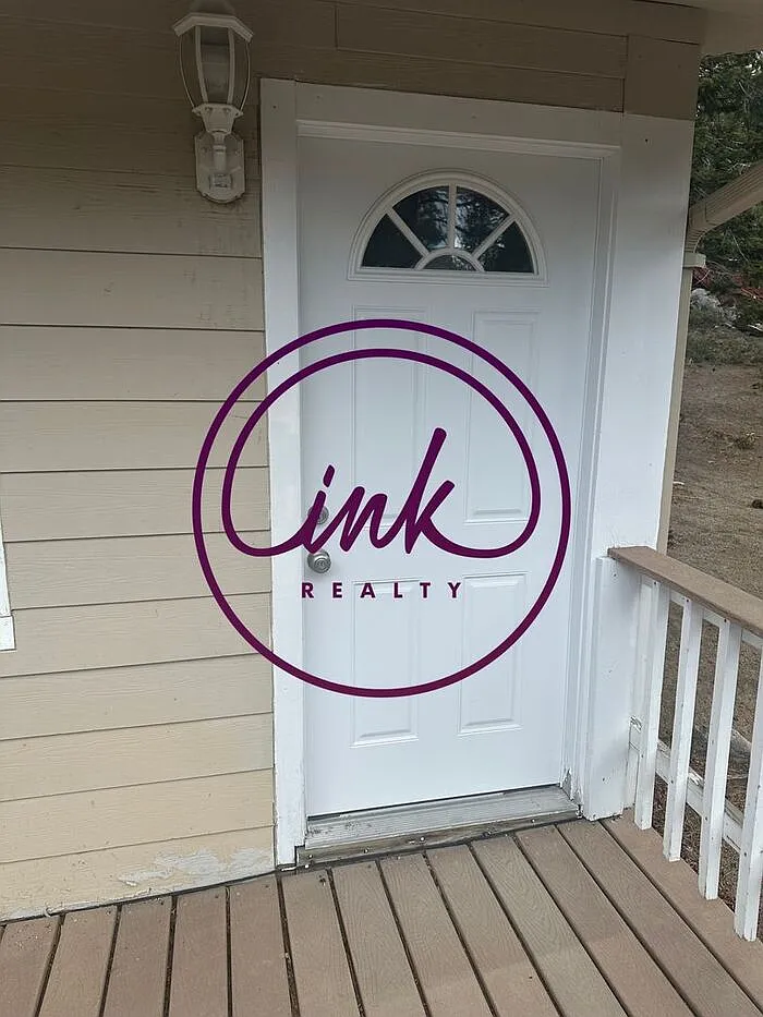 698 Tina Ct Suite B photo 1