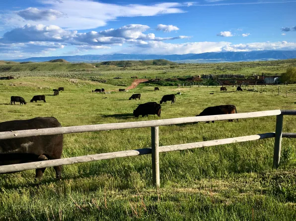 814 Ash Creek Rd, Sheridan, WY 82801