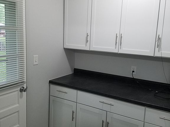 4th image of 5728 Fontana Dr