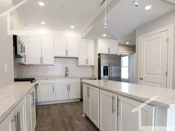 126 Kenrick St #8, Brighton, MA 02135