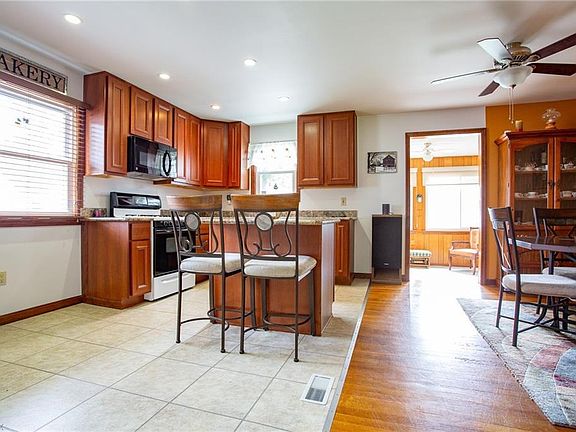 5th image of 705 E 249th St