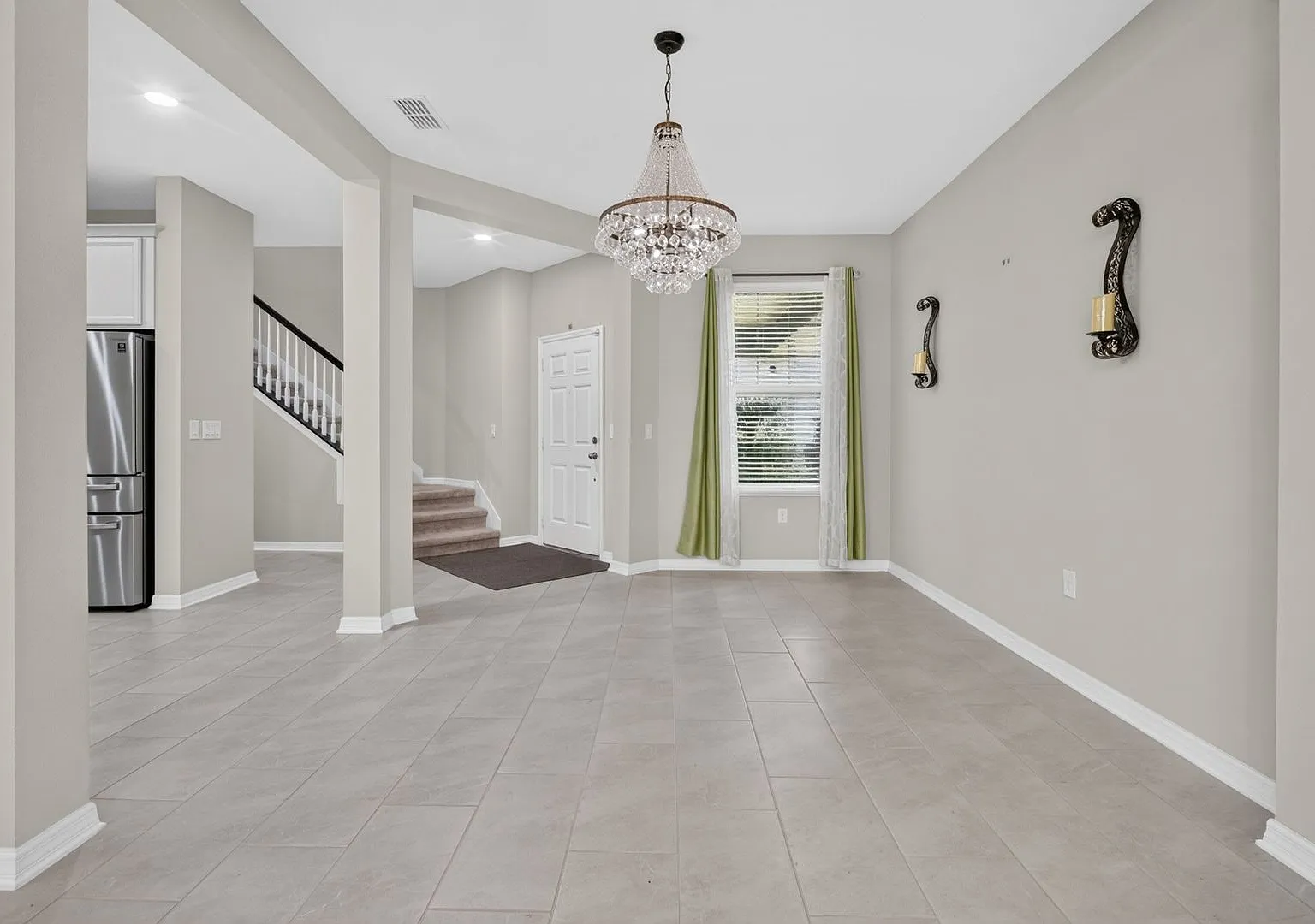 Available Now In Sanford 5 Beds 4.5 Baths + Loft — Photo 4