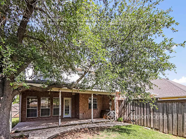 8200 Galley St — Photo 17