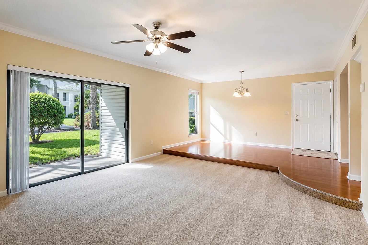 634 Haven Pl — Photo 2