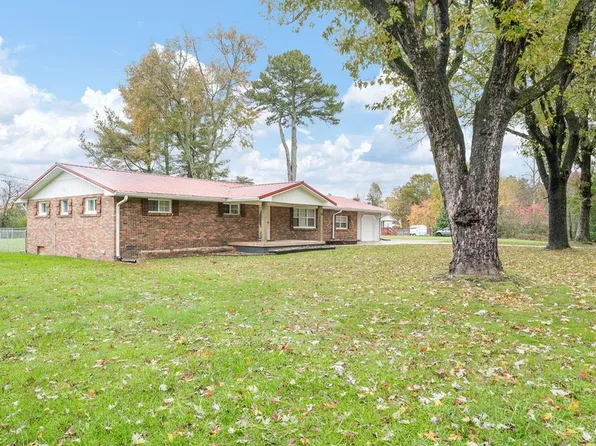 74 Farmer Rd, Crossville, TN 38571