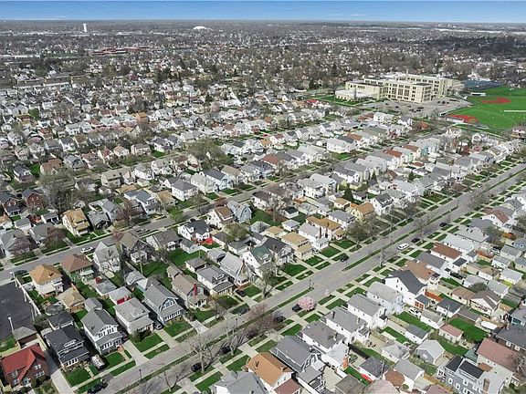4th image of 55 Enola Ave