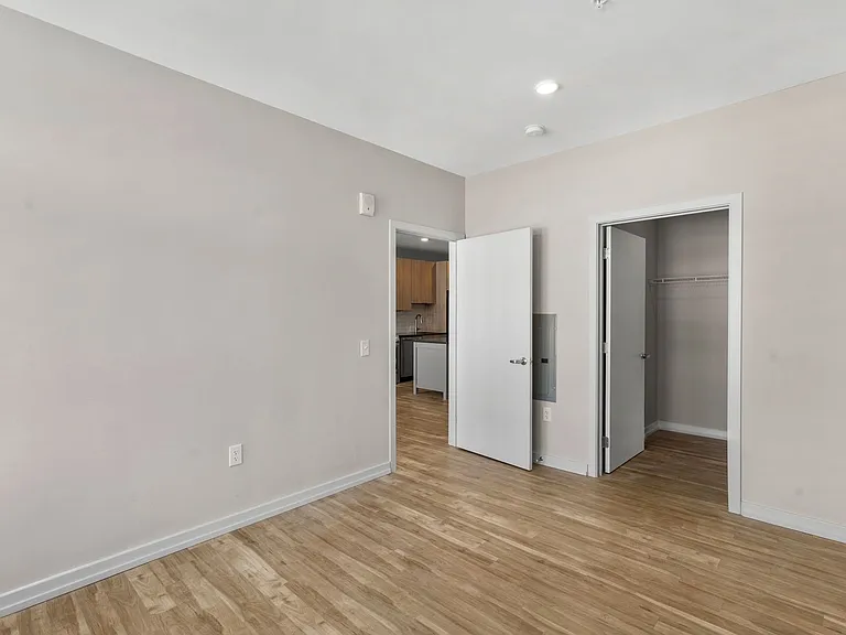 The Keystone Apartments — Photo 103