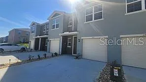 1215 Draintree St — Photo 2