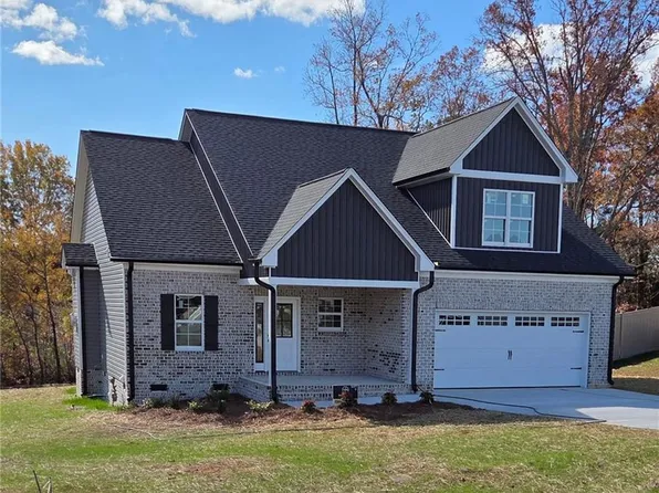 352 Painted Trl, Lexington, NC 27295