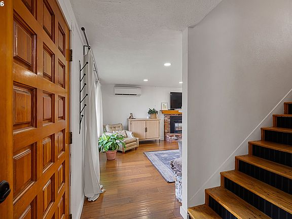 4th image of 2180 Mellowood Ct
