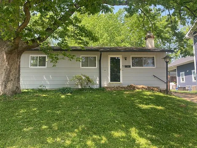 821 Evans Ave — Photo 1