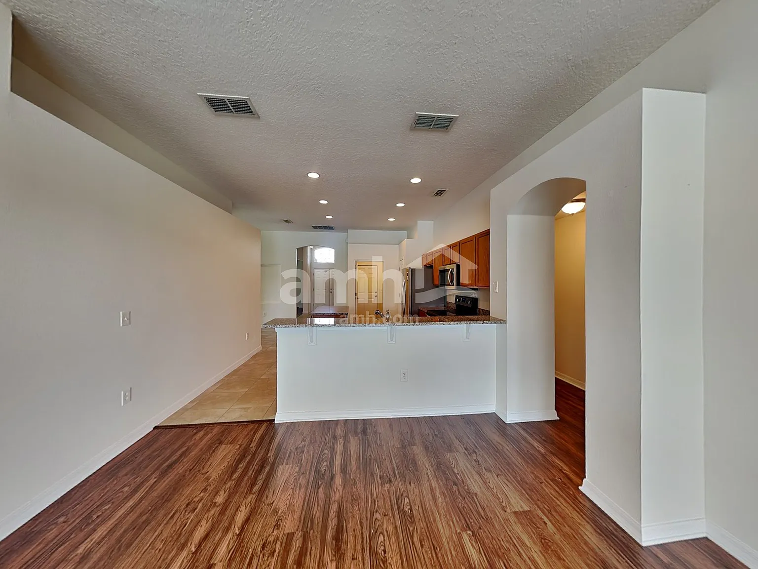3 bed, 2.0 bath, 1898 sqft, $2,510 — Photo 4