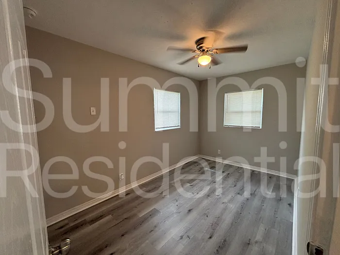 4420 Bass St — Photo 9