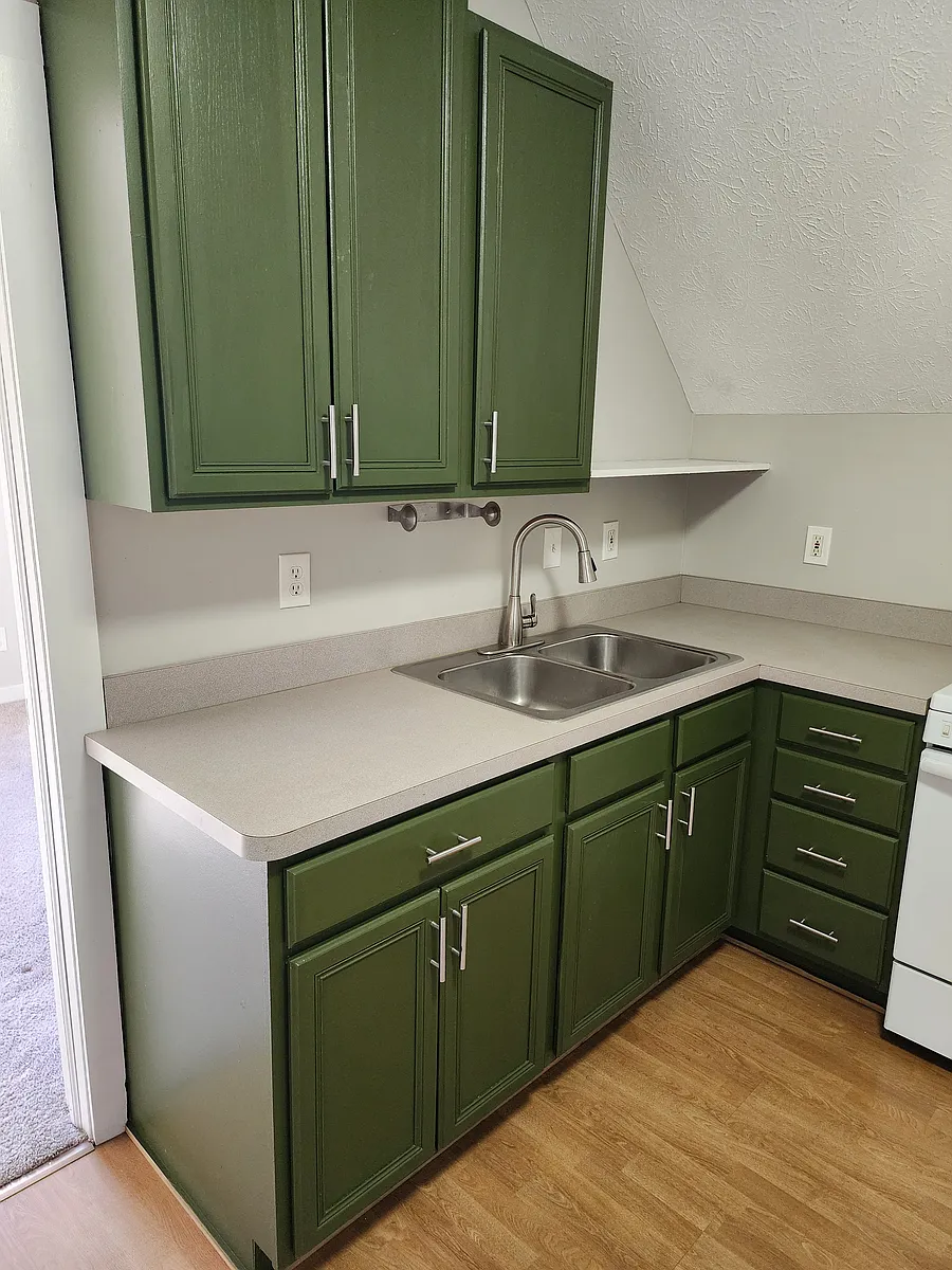 Kitchen - 6311 W Clinton Ave #3