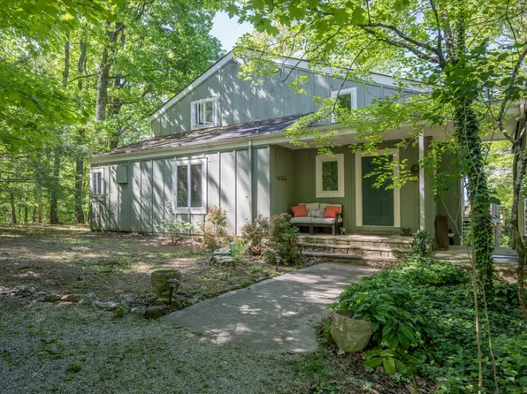 3442 Sherwood Rd, Sewanee, TN 37375