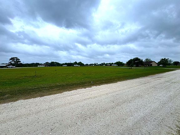 5th image of 1 Riverside St