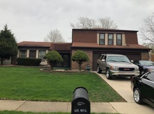 362 King Arthur Ct, Bolingbrook, IL 60440