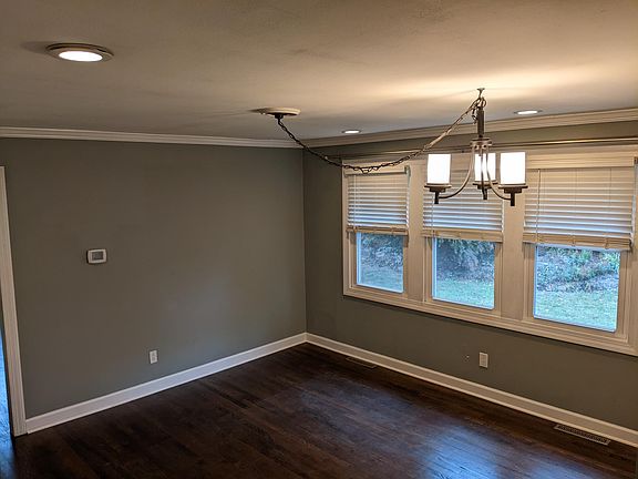 5th image of 1111 Broadwood Dr