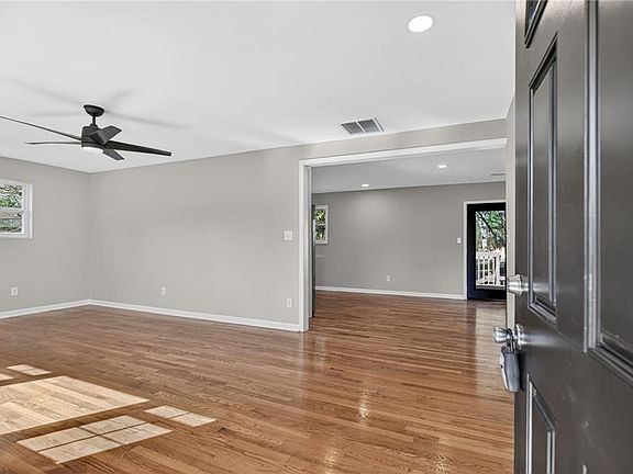 3rd image of 8628 Ale Ln