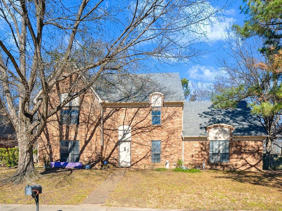 1st image of 6104 Lessa Ln