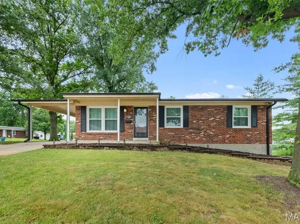 4748 McCorry Dr, Saint Louis, MO 63123