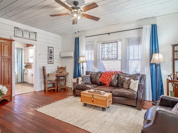 554 N Camden St, Dublin, TX 76446