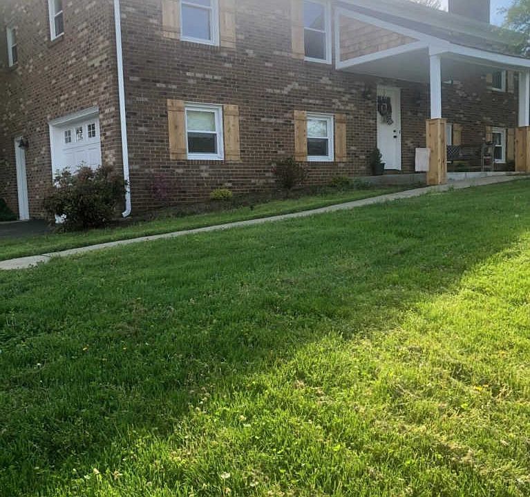1st image of 106 Maple Hills Dr