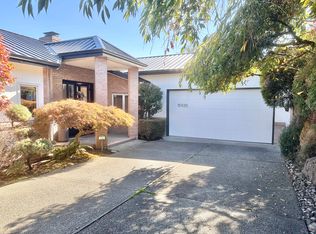 15920 41st Ave NE, Lake Forest Park, WA 98155