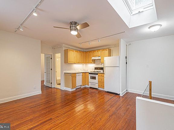 3rd image of 403 S 23rd St