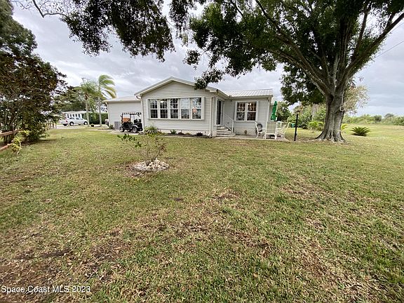 4th image of 1125 Wren Cir