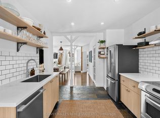 14 Manitoba St, Toronto, ON M8Y1C7