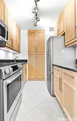 Rented by Mirador Real Estate | media 4