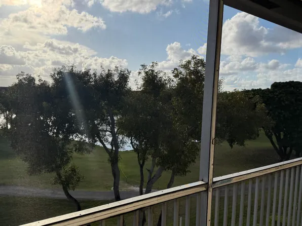 400 SW 134th Way, Hollywood, FL